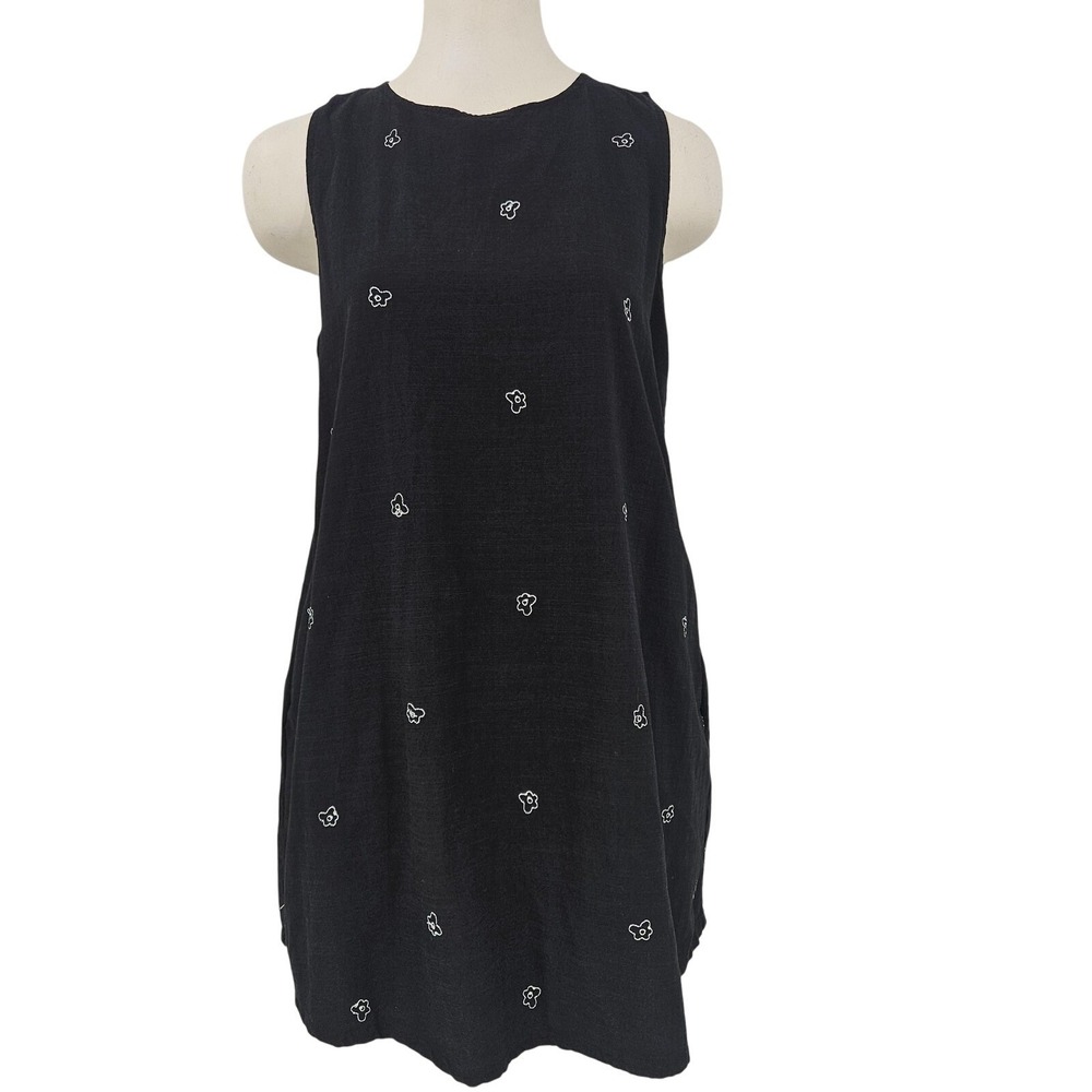 Anthropologie Things Between Dress Women M Black Embroidered Floral Pockets